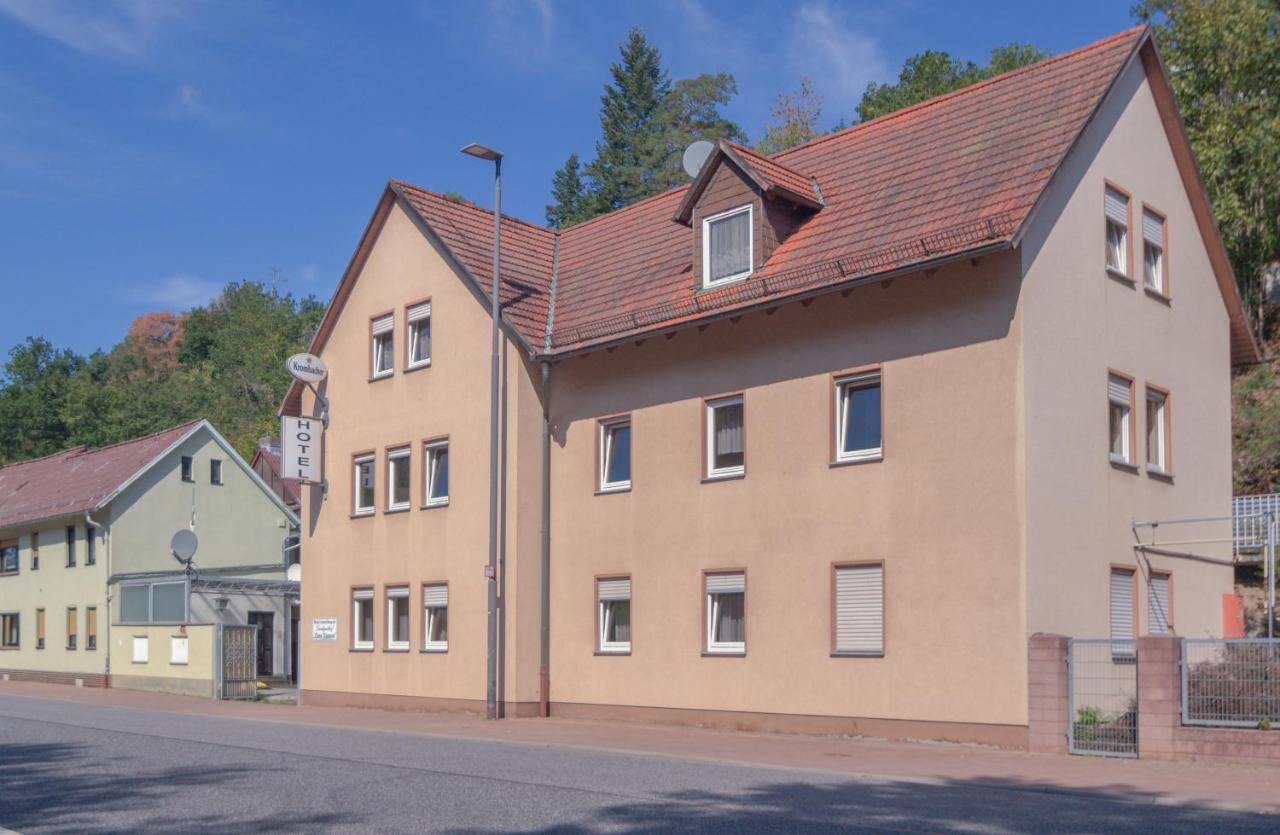 Motel Zum Taunus Ziegenberg Exterior photo